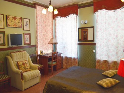 33 Amenities