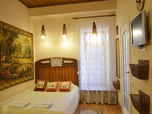 33 Amenities