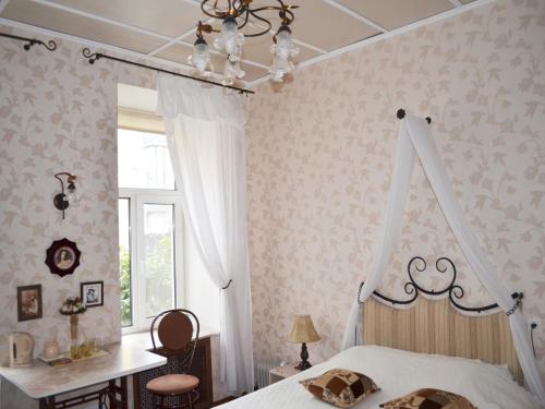 33 Amenities