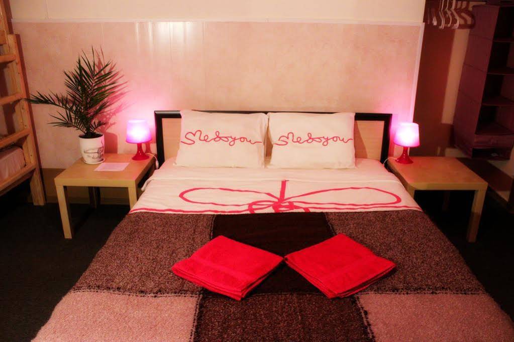 Abazhur Hostel