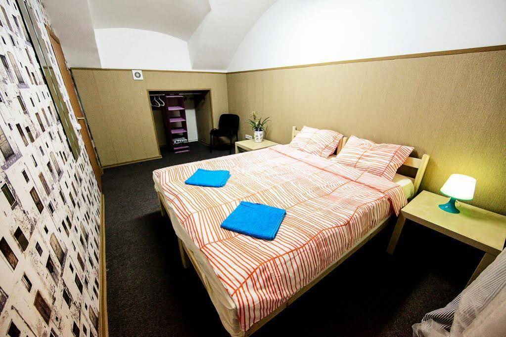 Abazhur Hostel