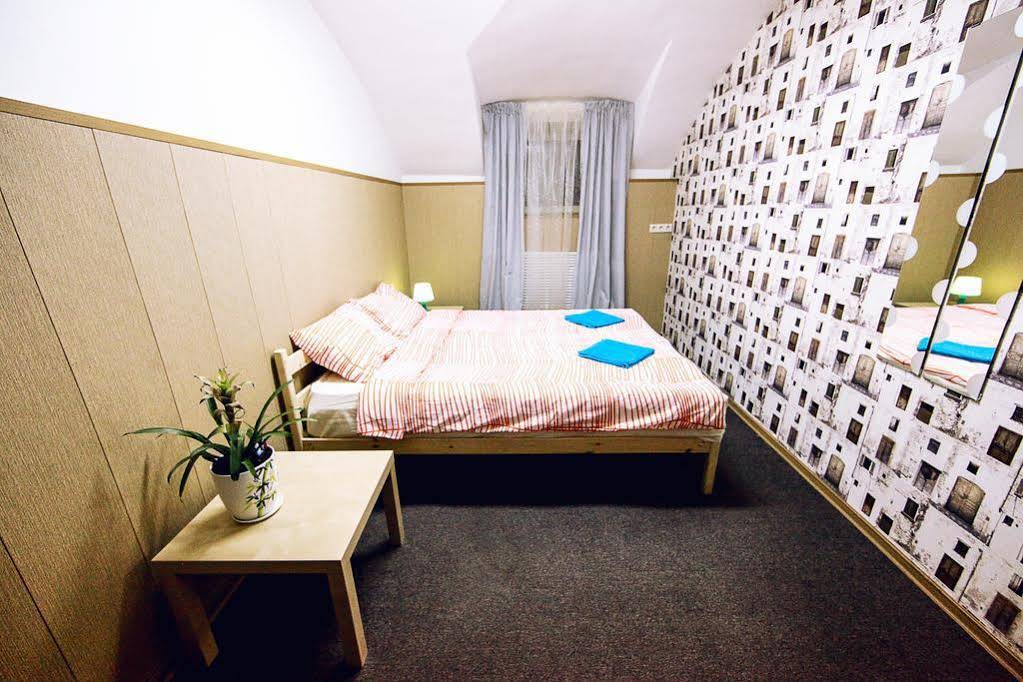 Abazhur Hostel