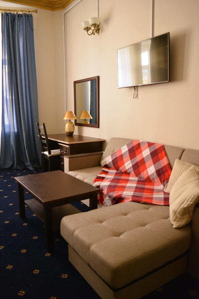Aleksandr Hotel
