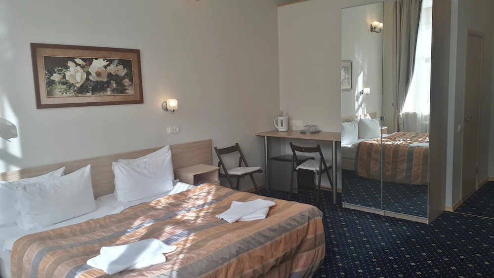 Aleksandr Hotel