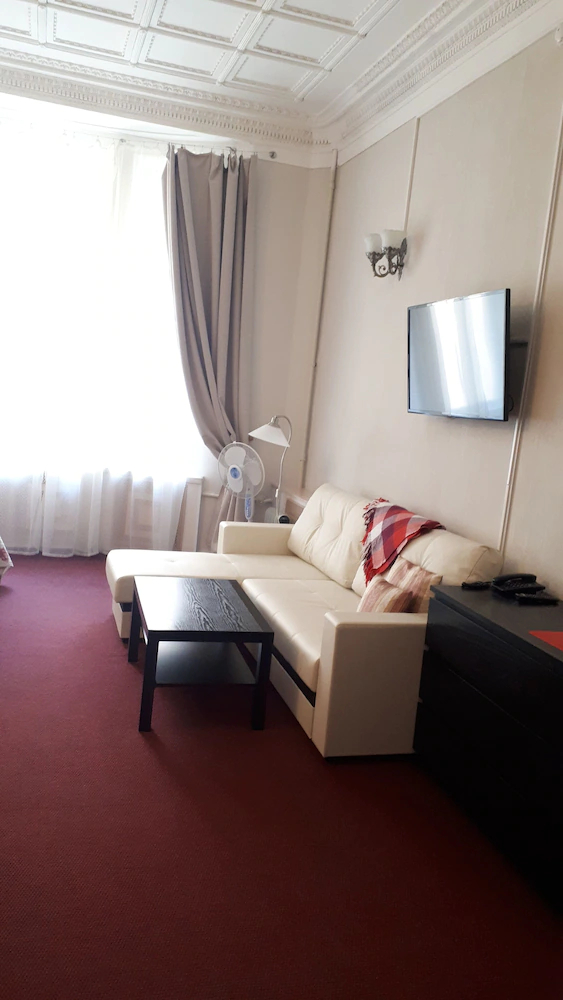 Aleksandr Hotel