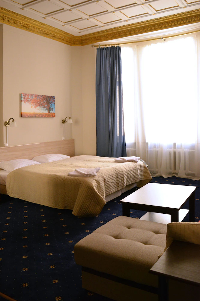 Aleksandr Hotel