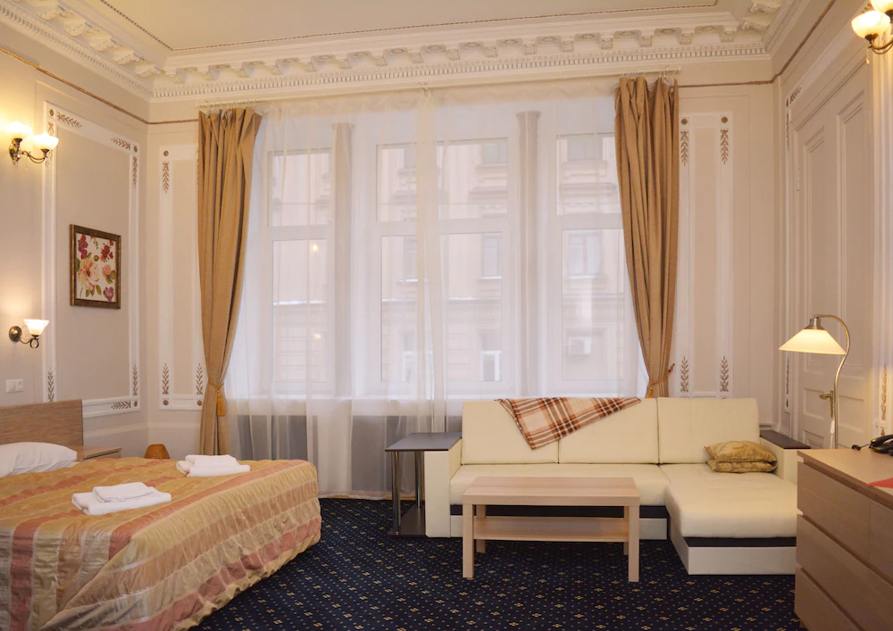Aleksandr Hotel