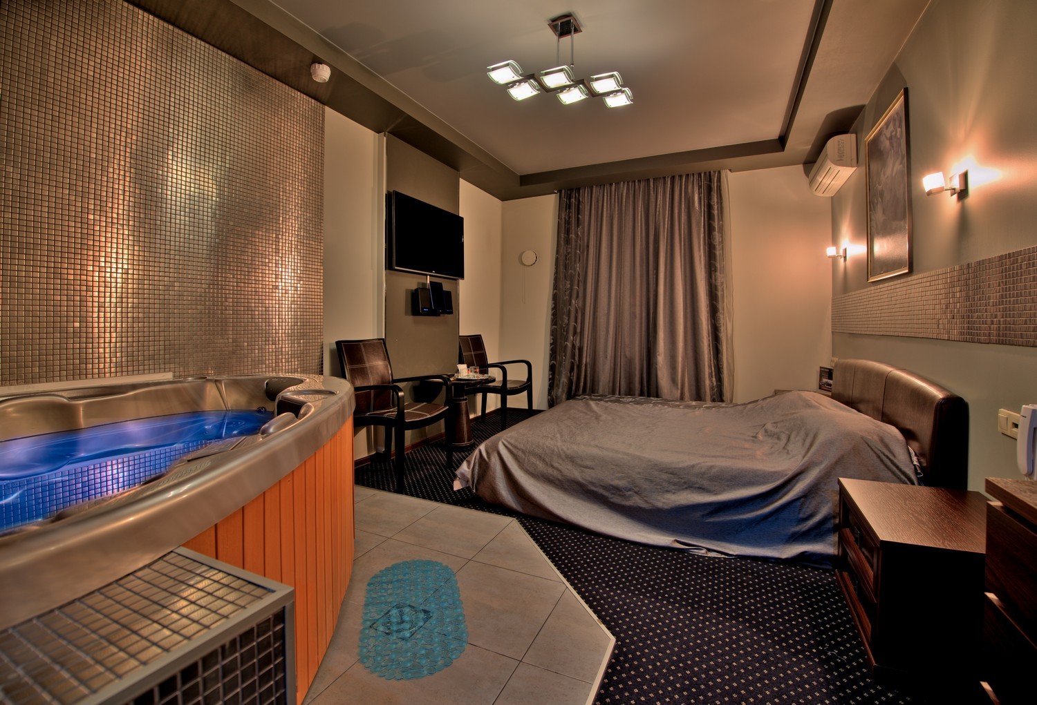 Aleks Otel na Dybenko