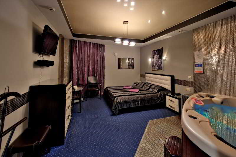 Aleks Otel na Dybenko