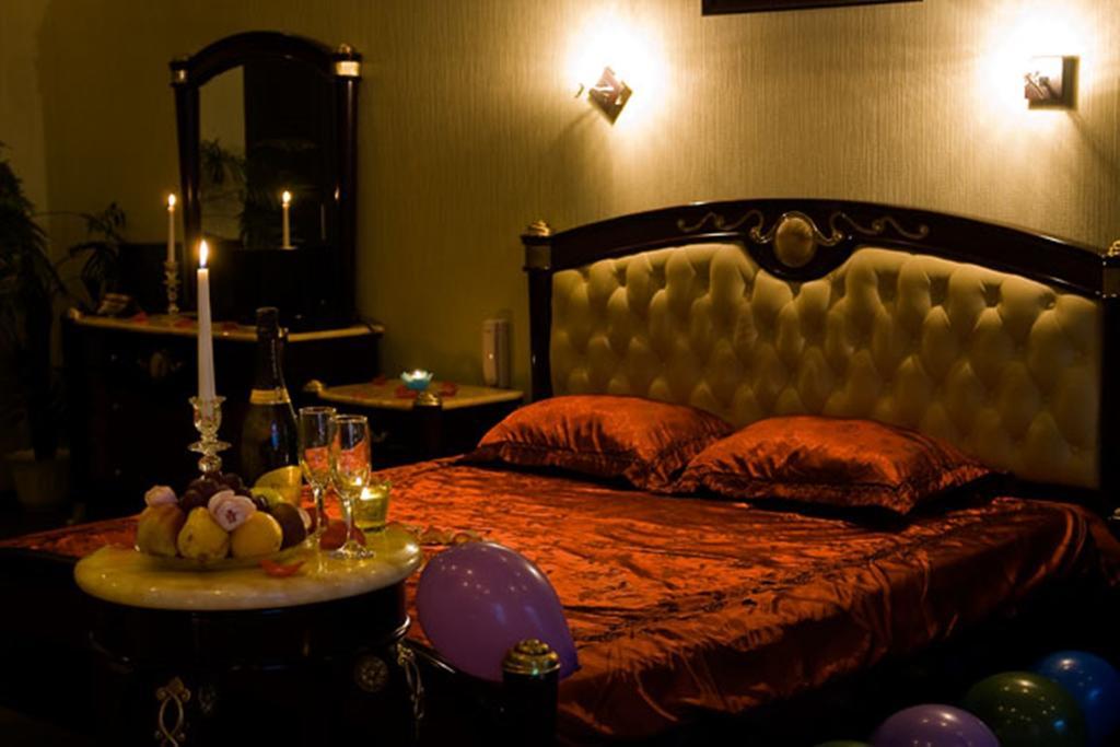 Alex Hotel on Marata 3
