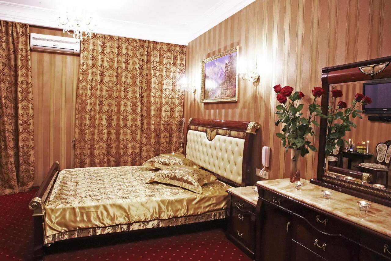Alex Hotel on Vasilyevsky