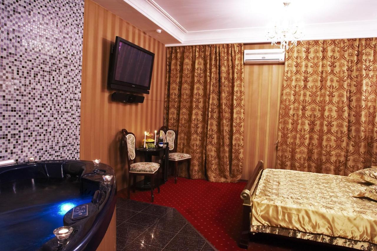 Alex Hotel on Vasilyevsky