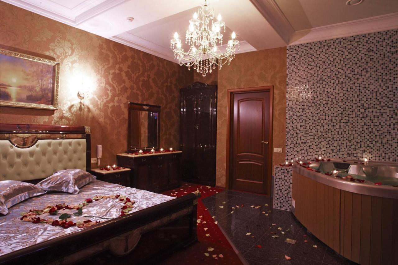 Alex Hotel on Vasilyevsky