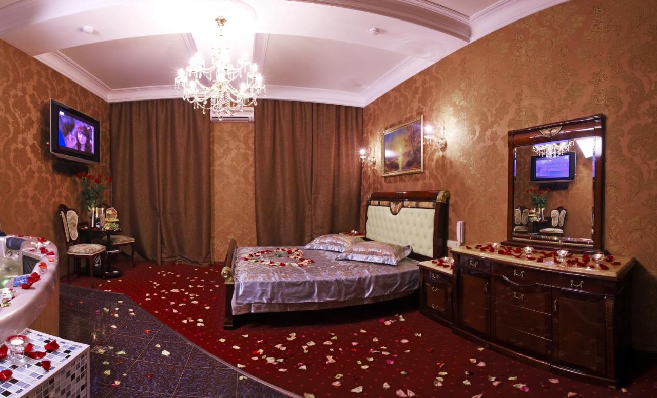 Alex Hotel on Vasilyevsky