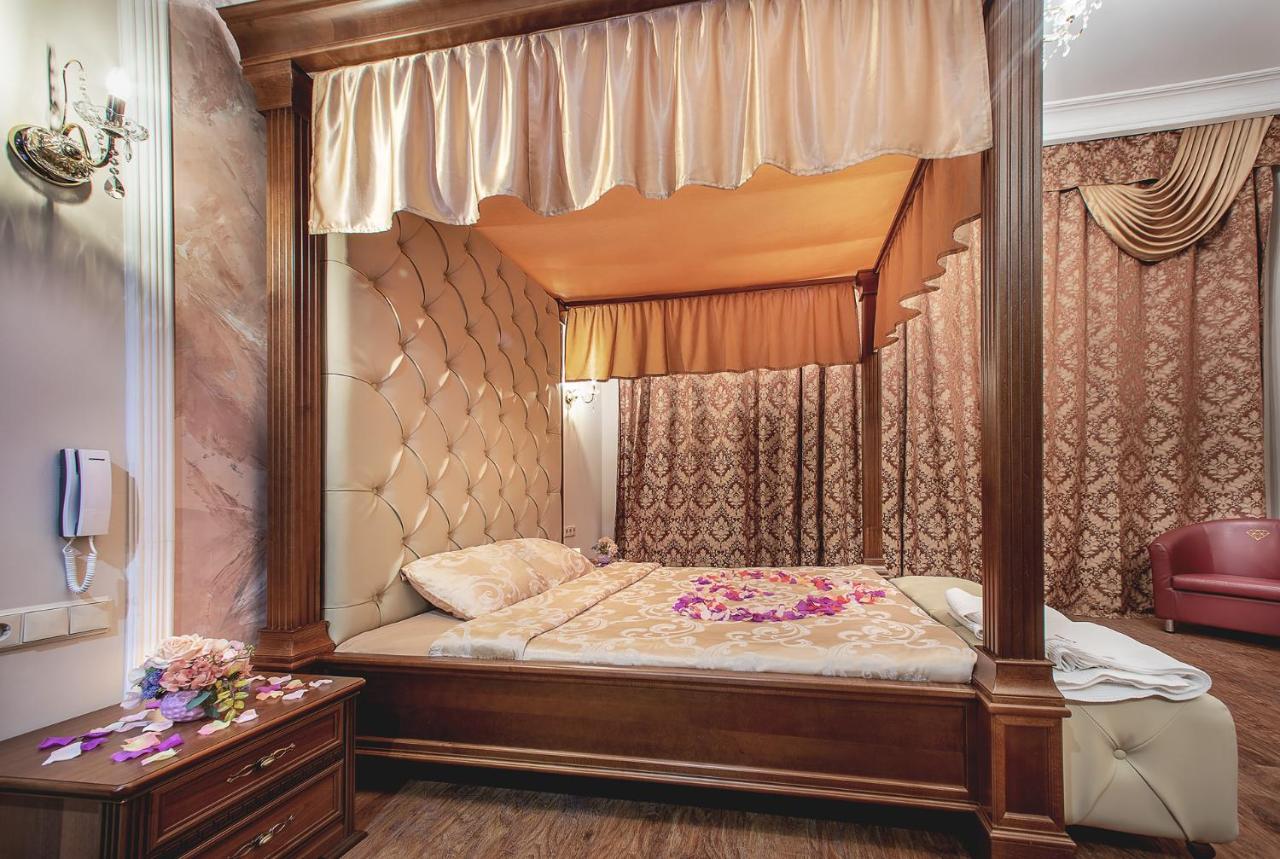 Alex Hotel on Vasilyevsky