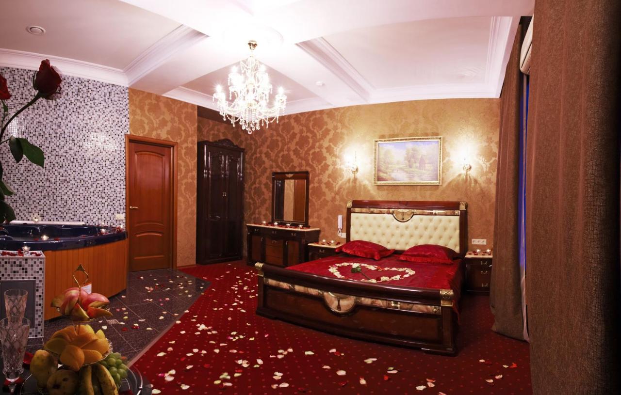 Alex Hotel on Vasilyevsky