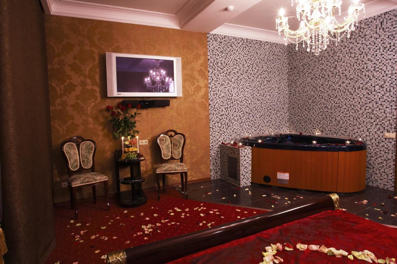 Alex Hotel on Vasilyevsky