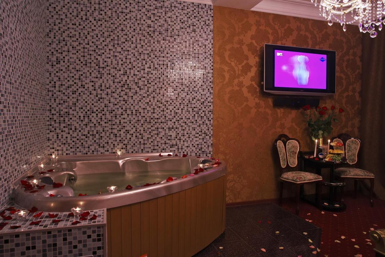 Alex Hotel on Vasilyevsky
