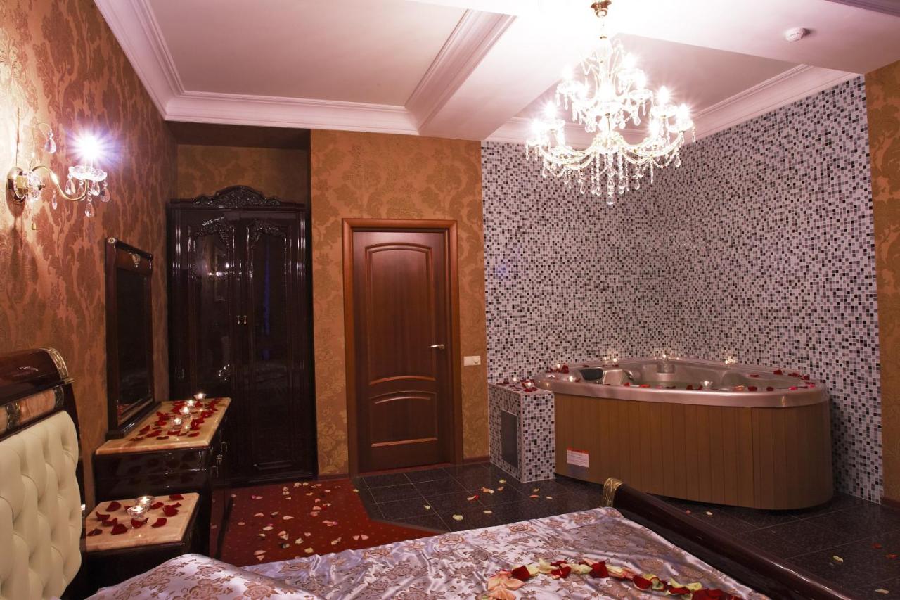 Alex Hotel on Vasilyevsky