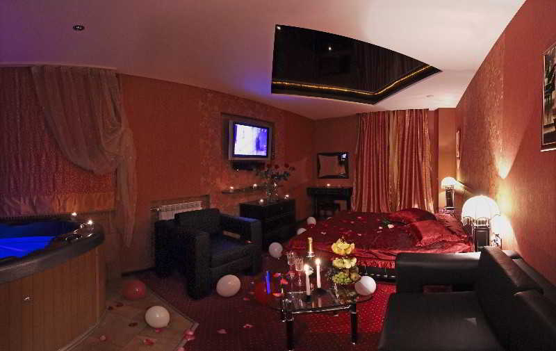 Alex Otel na Budapeshtskoy