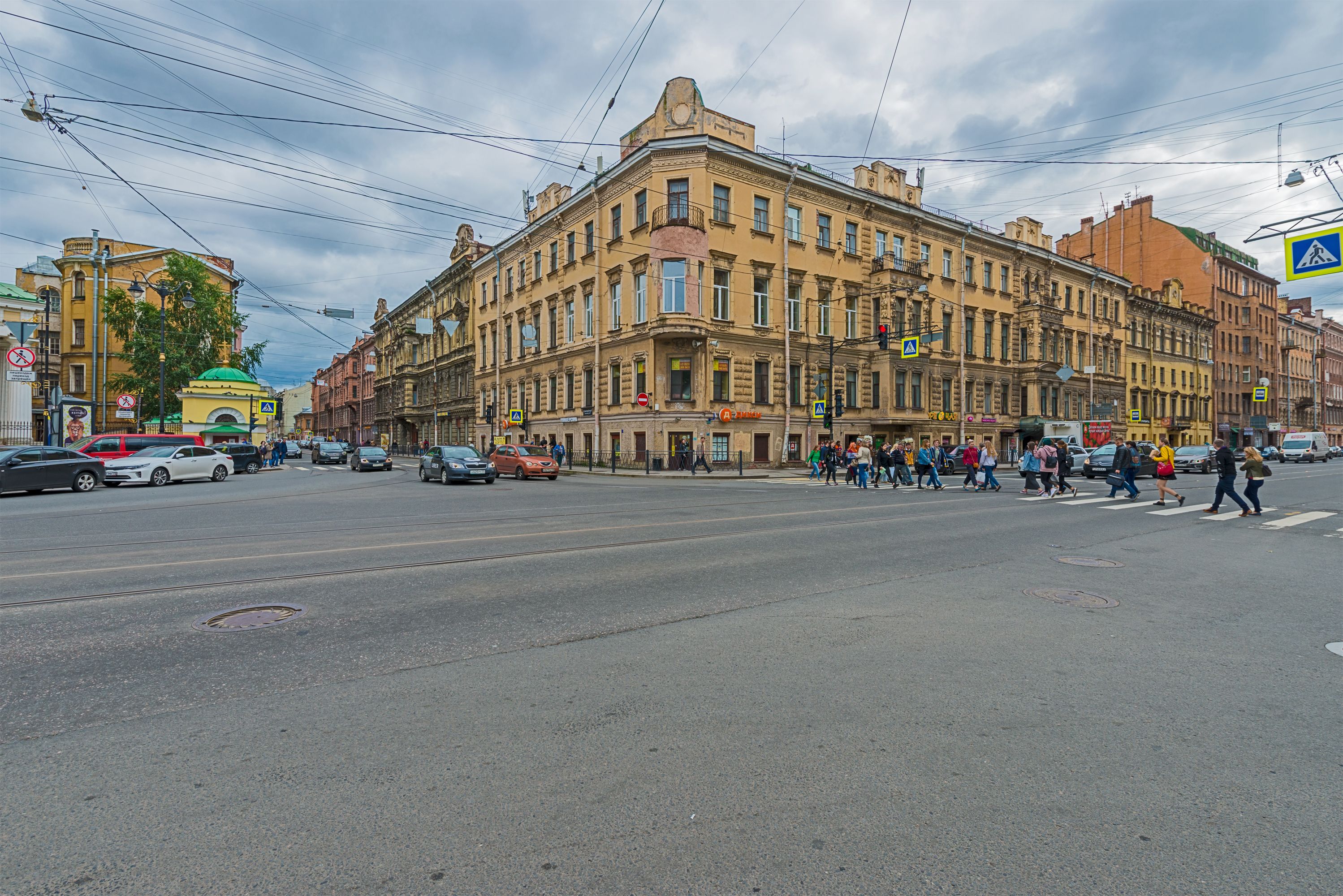 Apart-hotel On Marata 28