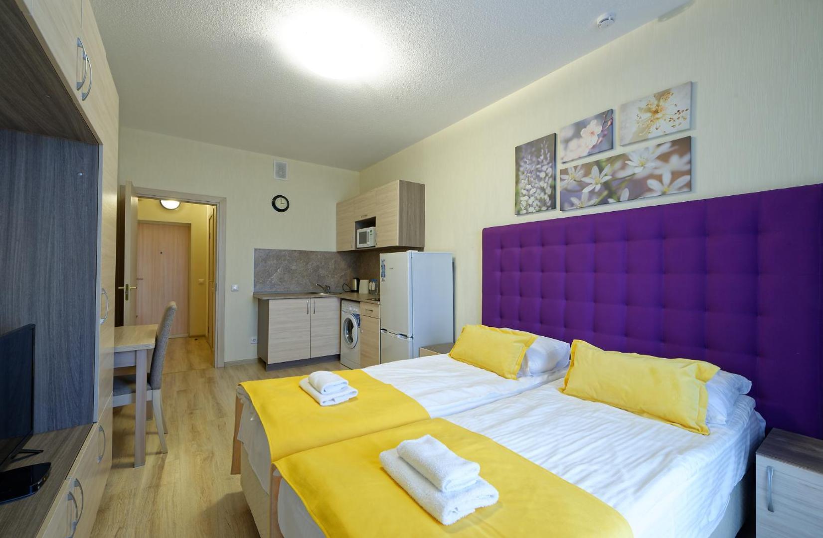 Aparthotel Salut V