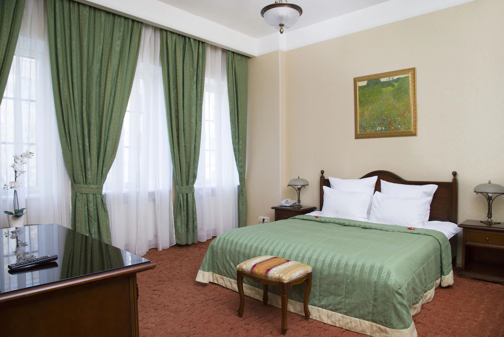 Aristocrat Boutique Hotel