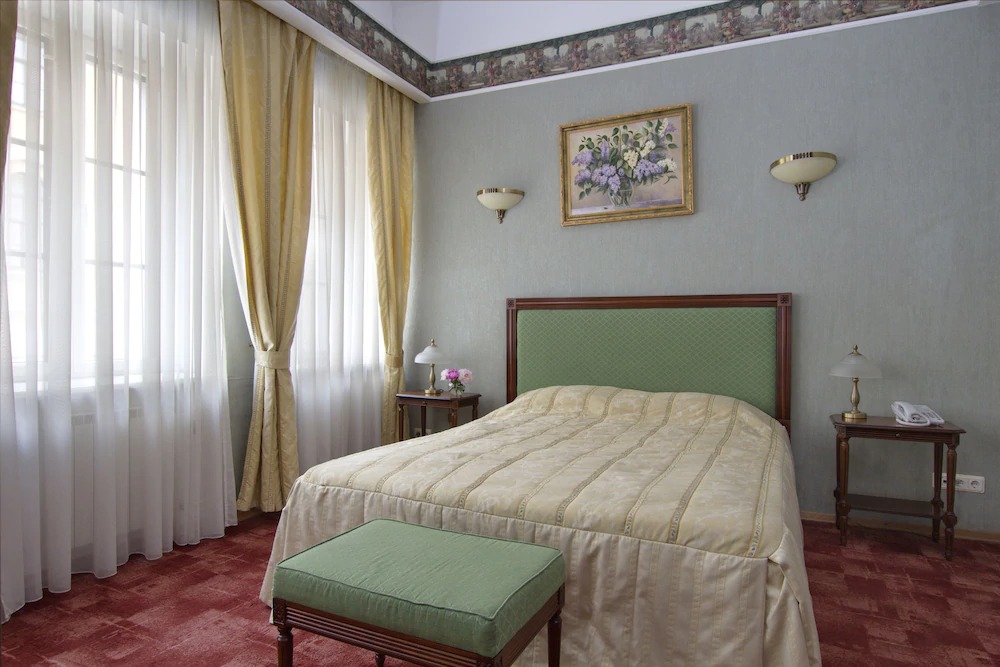 Aristocrat Boutique Hotel