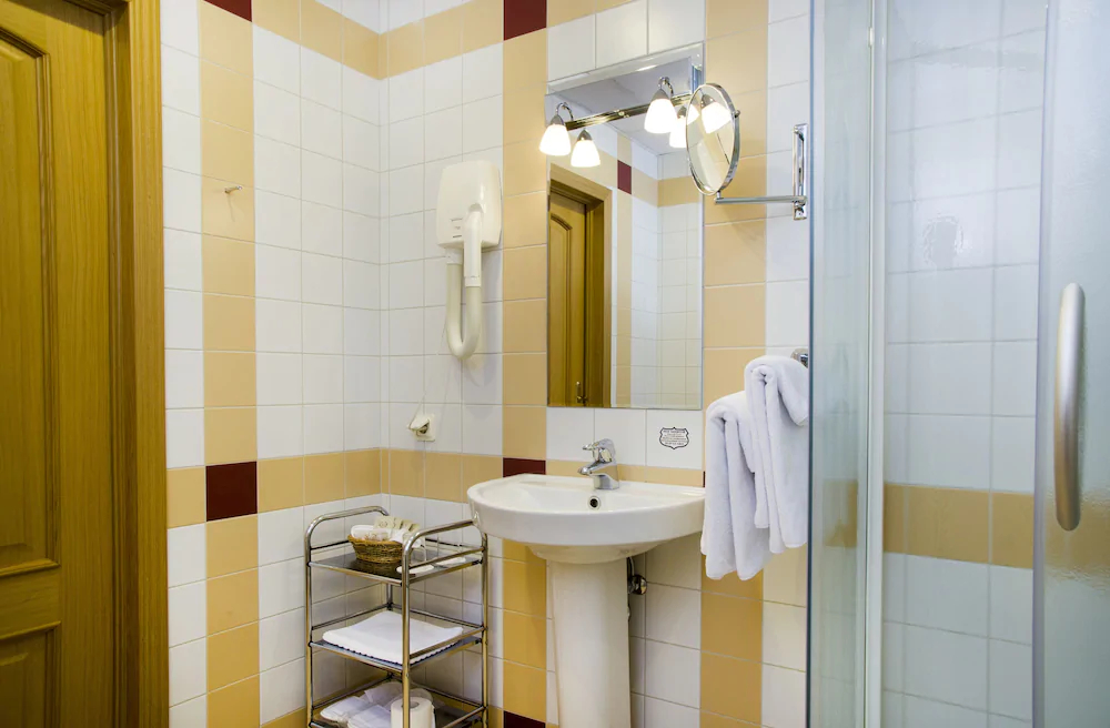 Aristocrat Boutique Hotel