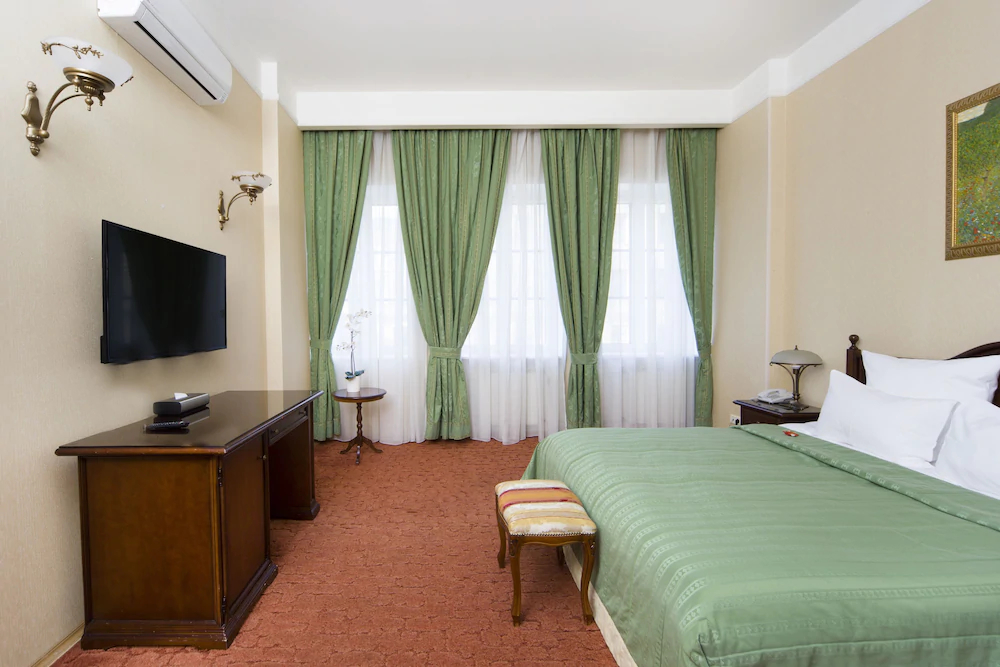 Aristocrat Boutique Hotel