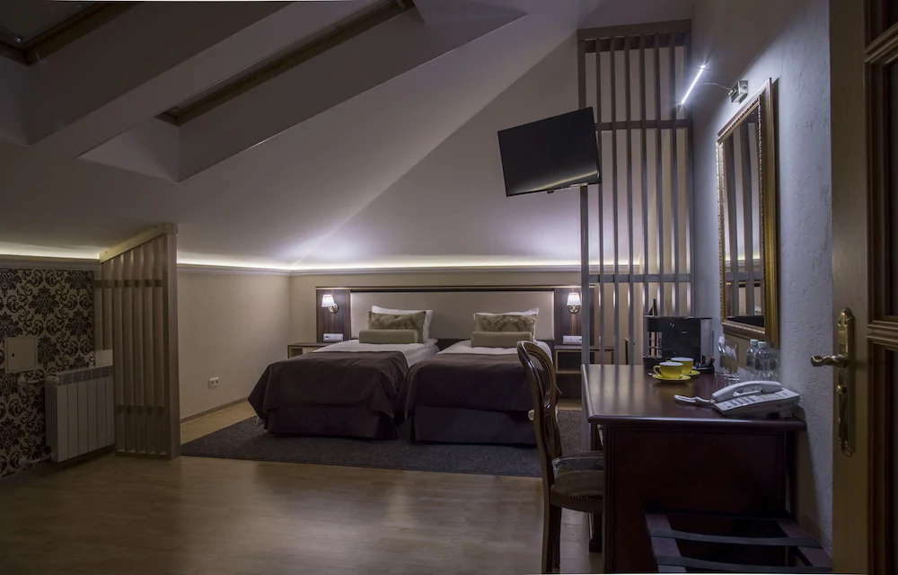 Aristocrat Boutique Hotel