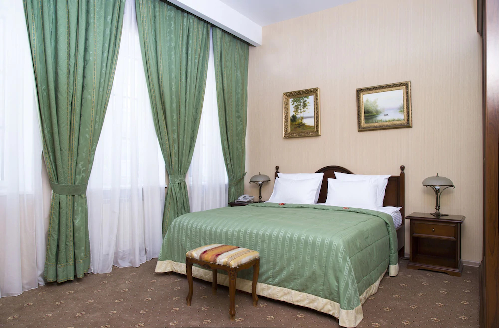 Aristocrat Boutique Hotel