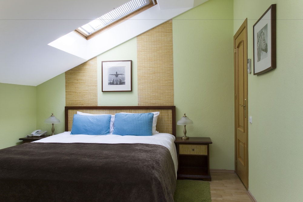Aristocrat Boutique Hotel