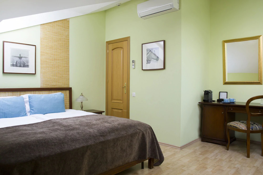 Aristocrat Boutique Hotel