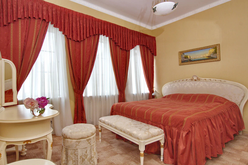 Aristocrat Boutique Hotel
