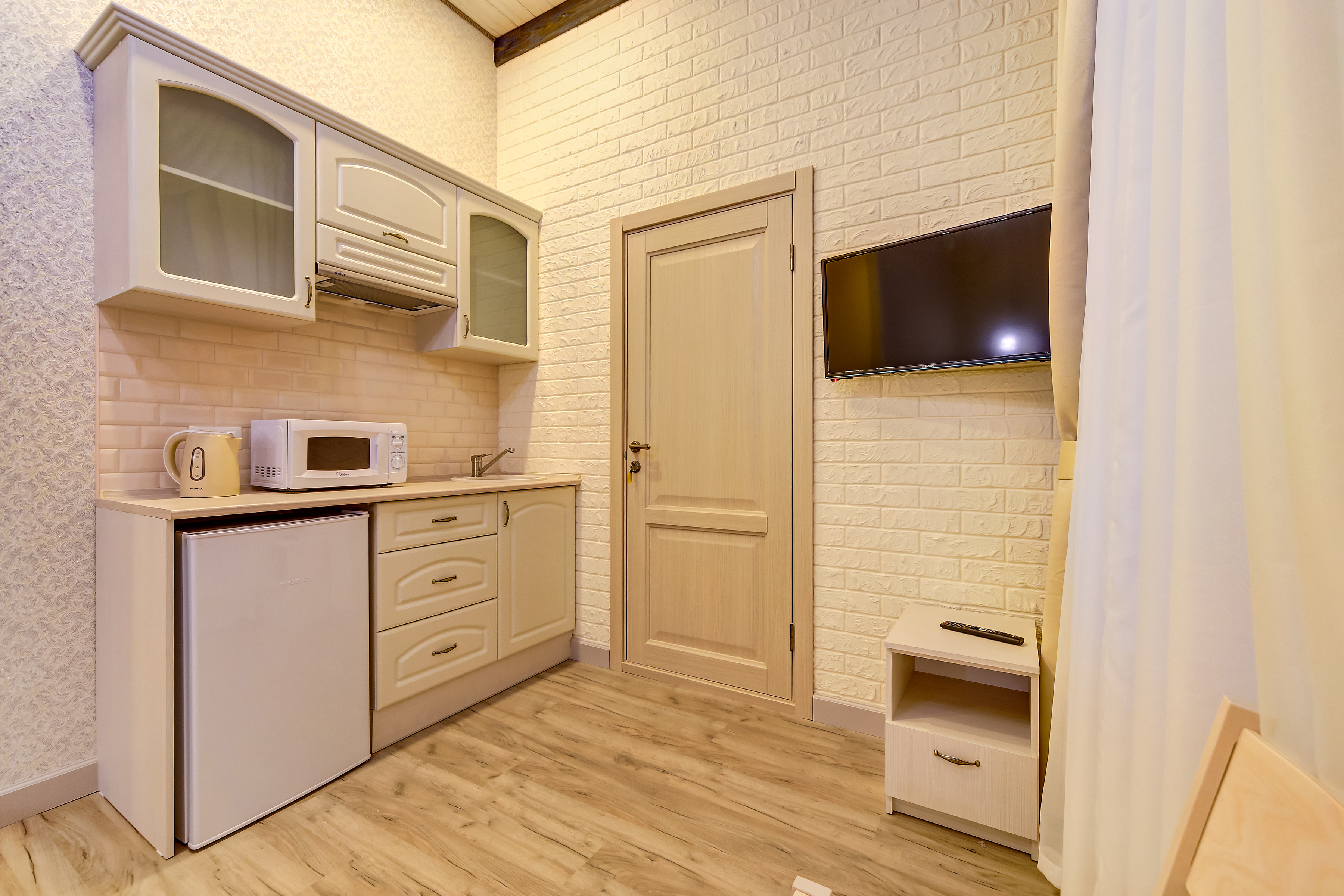 Guest rooms at Chaykovskogo 22