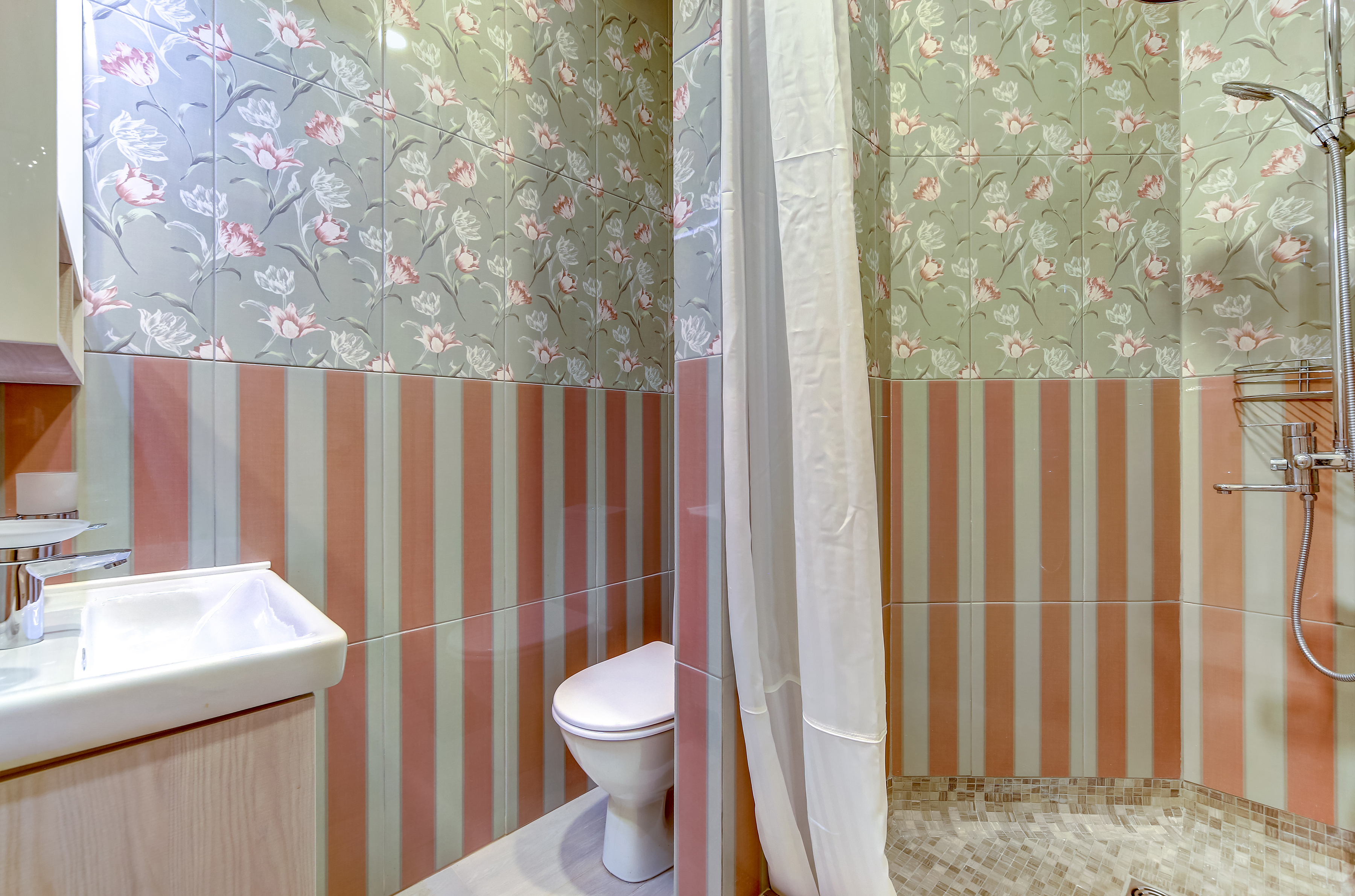 Guest rooms at Chaykovskogo 22