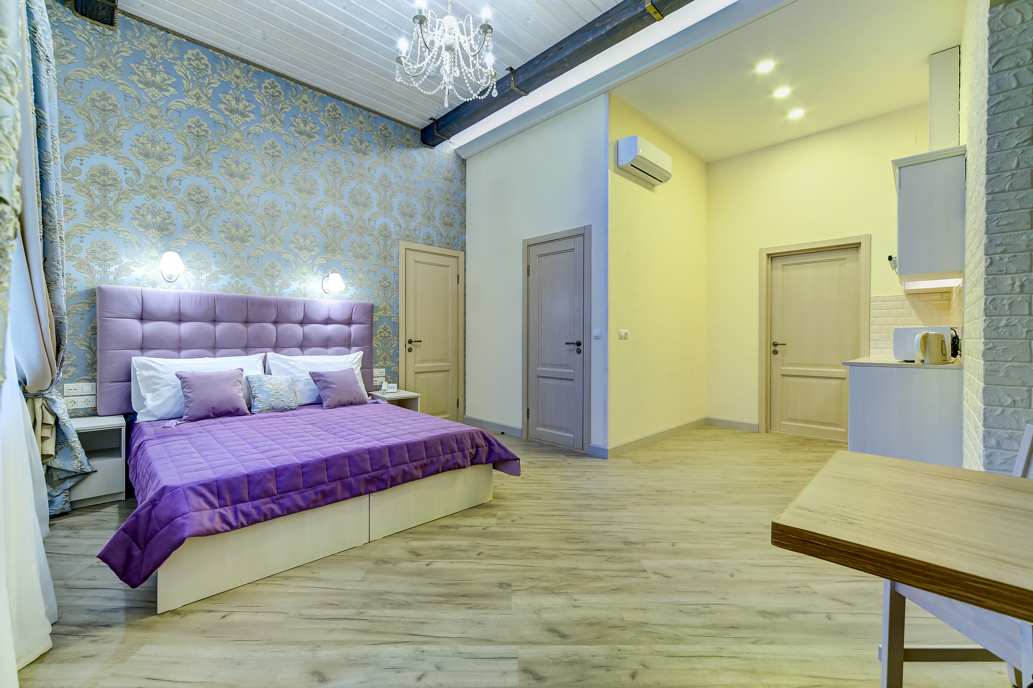 Guest rooms at Chaykovskogo 22