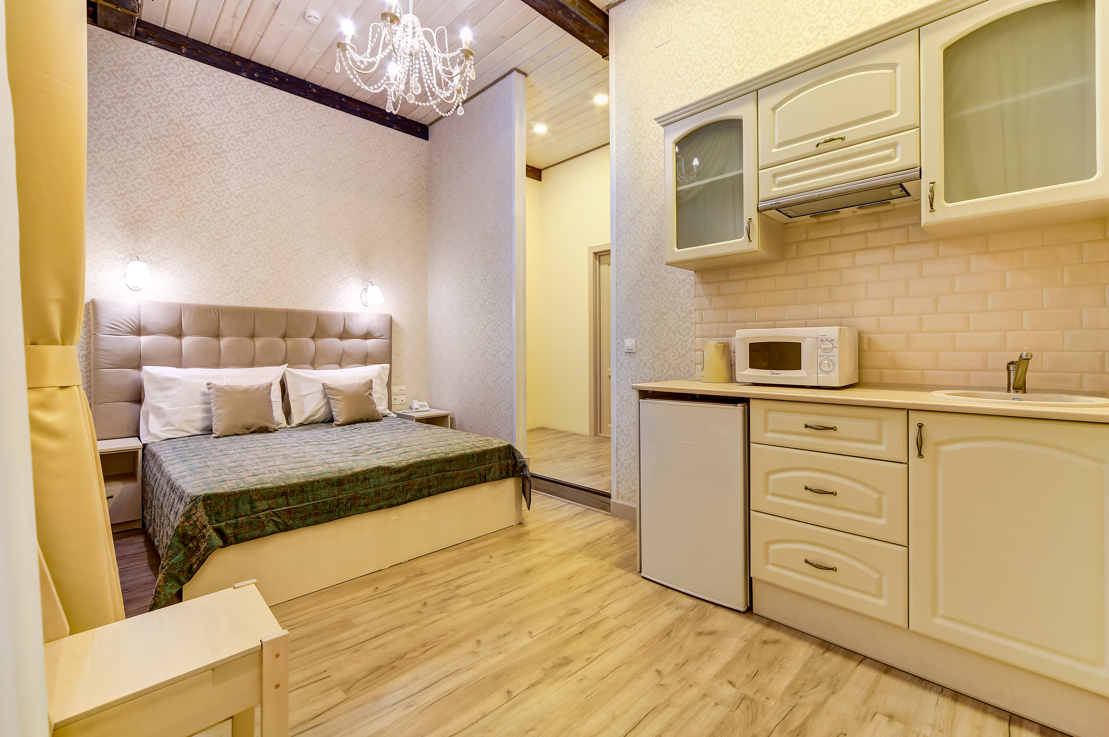 Guest rooms at Chaykovskogo 22