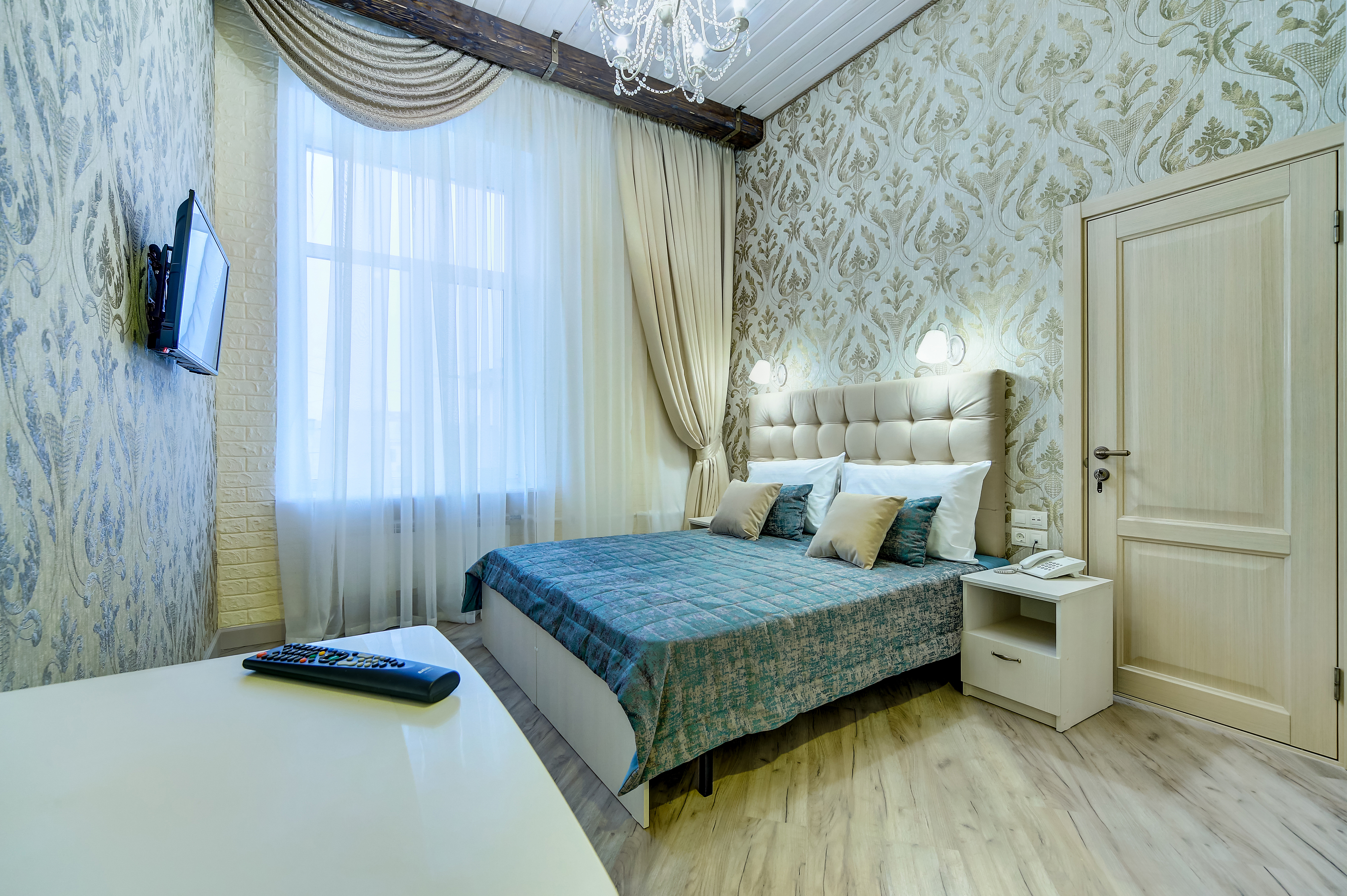 Guest rooms at Chaykovskogo 22