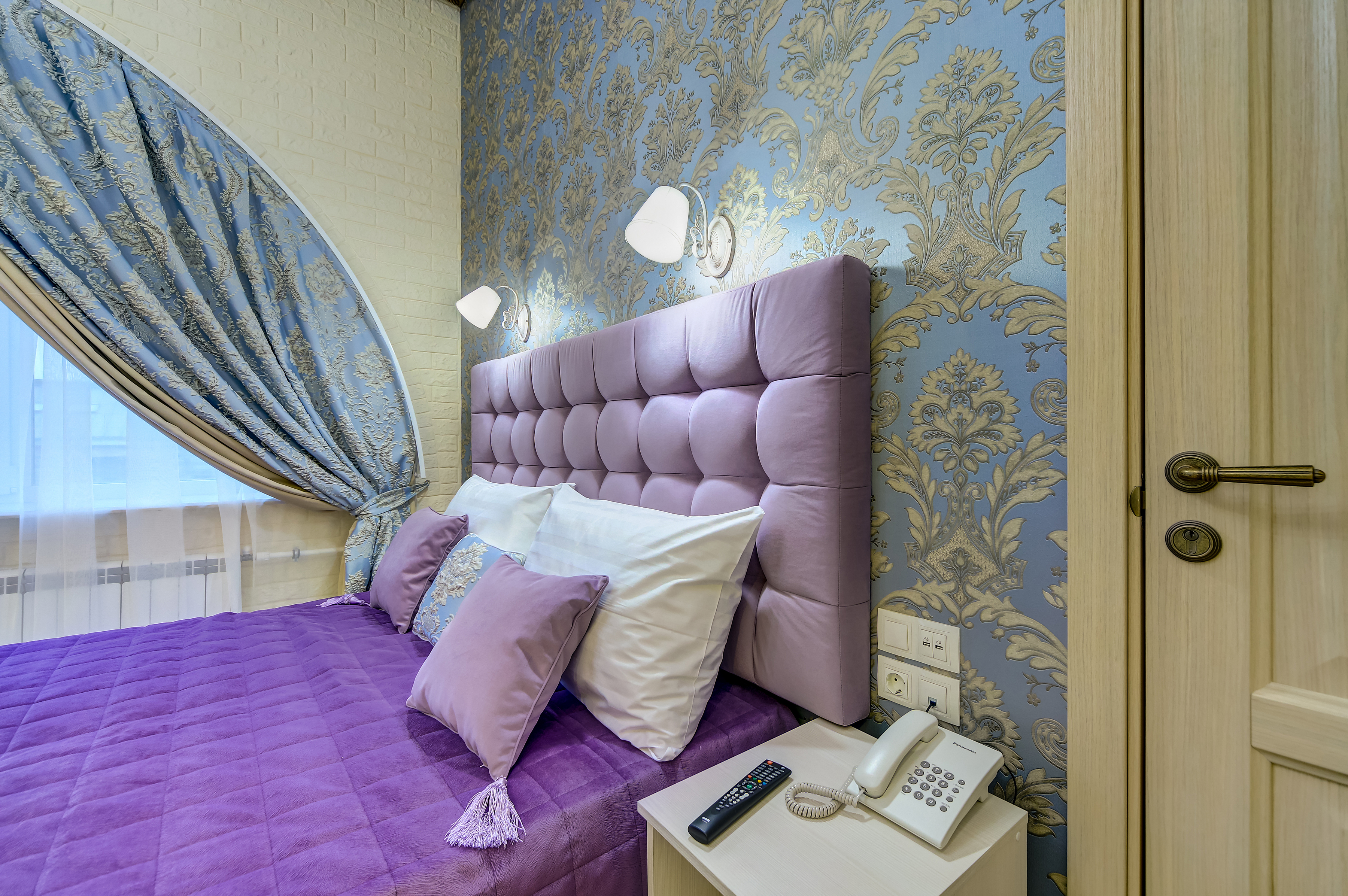 Guest rooms at Chaykovskogo 22