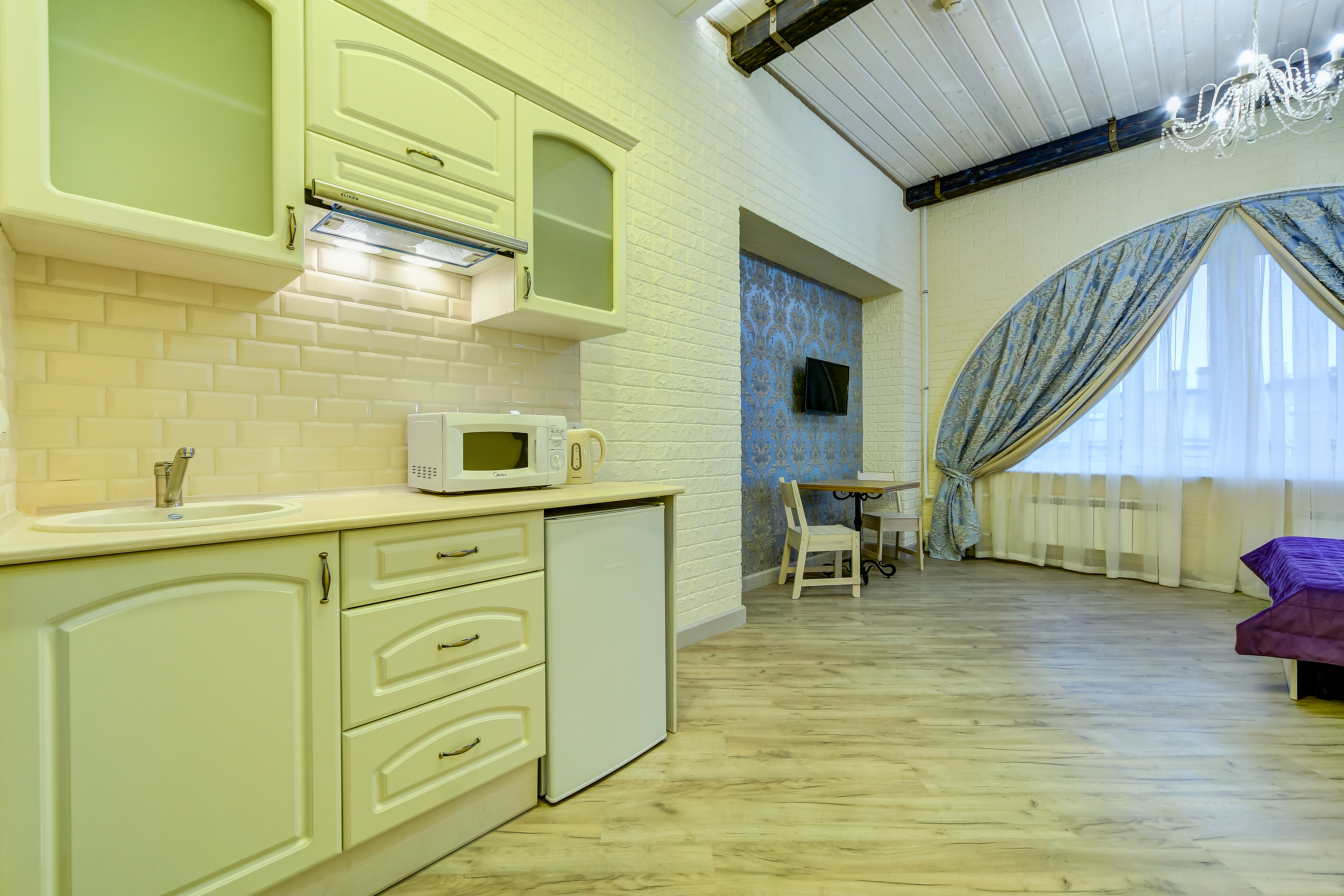 Guest rooms at Chaykovskogo 22