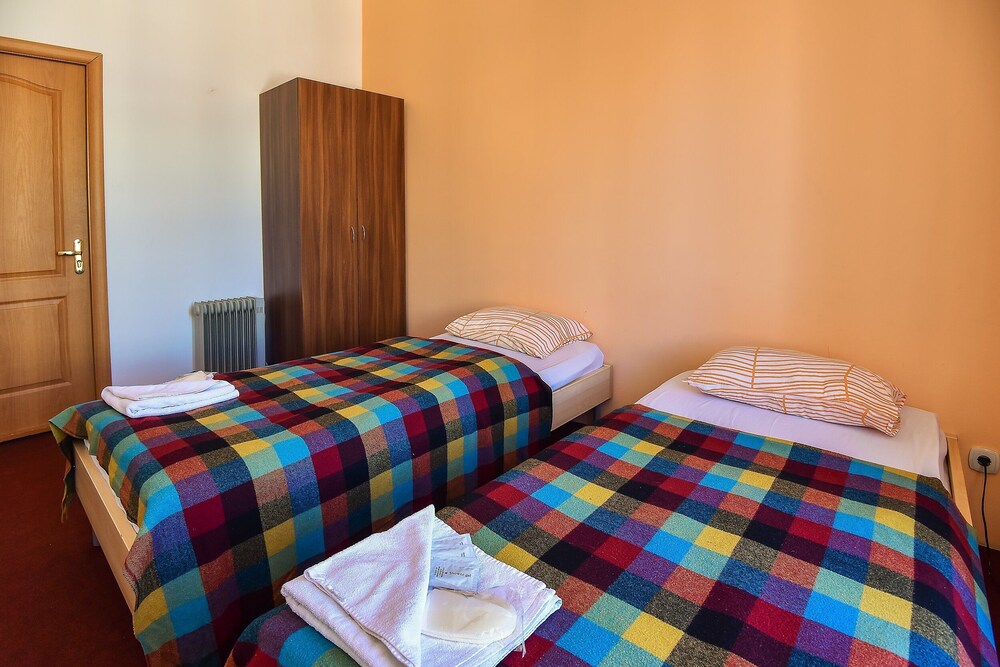 Art Mir Na Nevskom Hostel