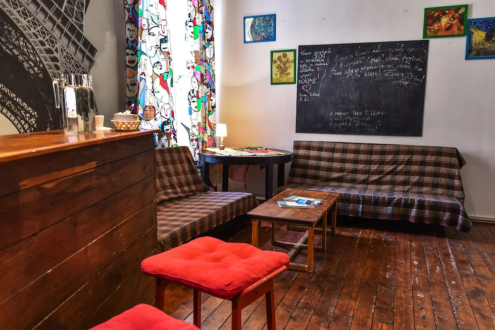 Art Mir Na Nevskom Hostel