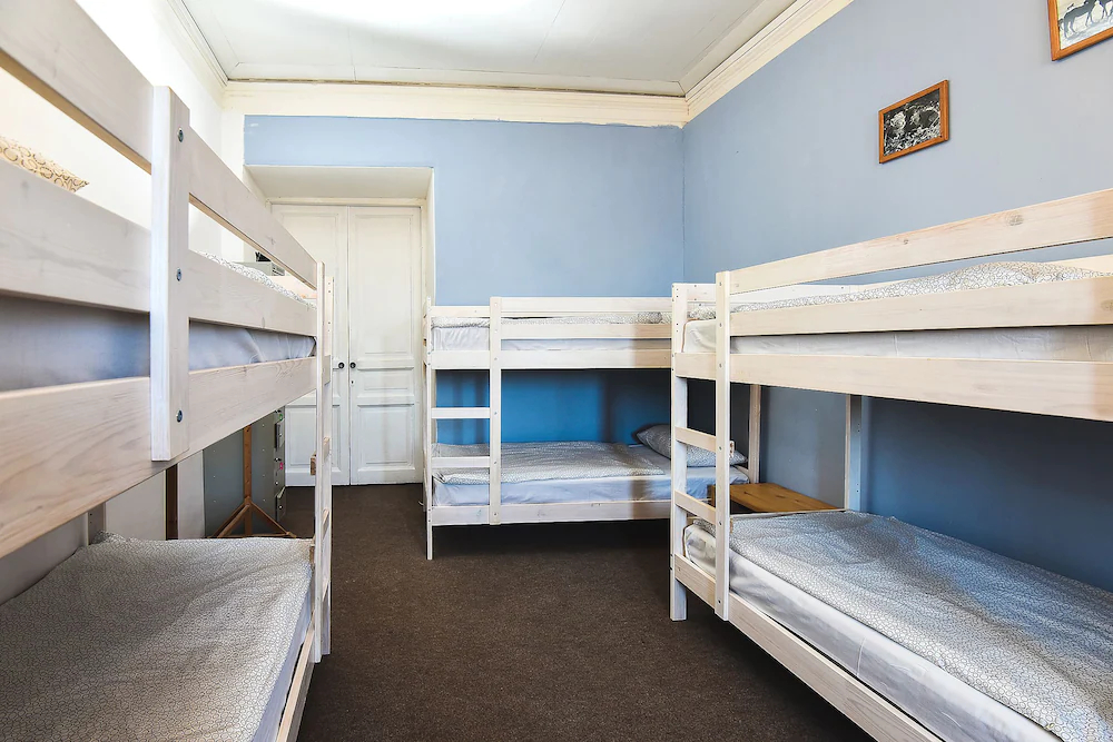 Art Mir Na Nevskom Hostel