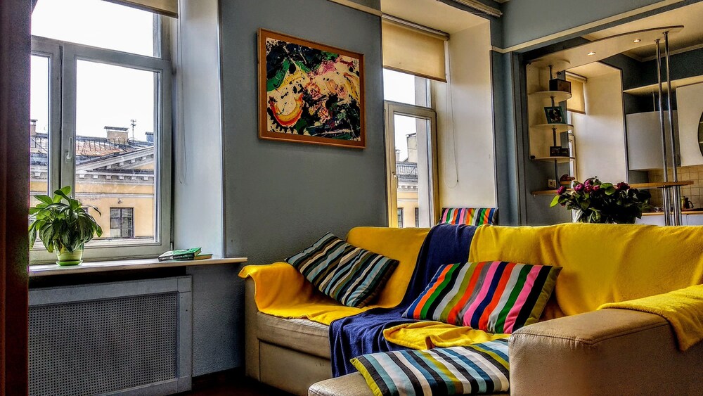 Art Mir Na Nevskom Hostel