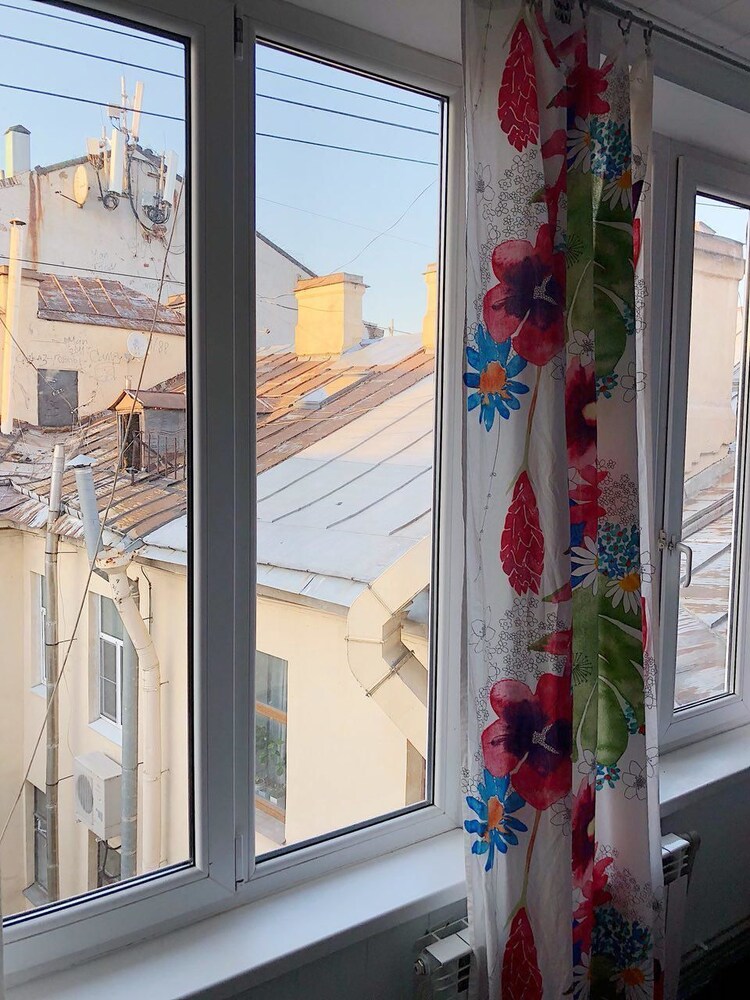 Art Mir Na Nevskom Hostel