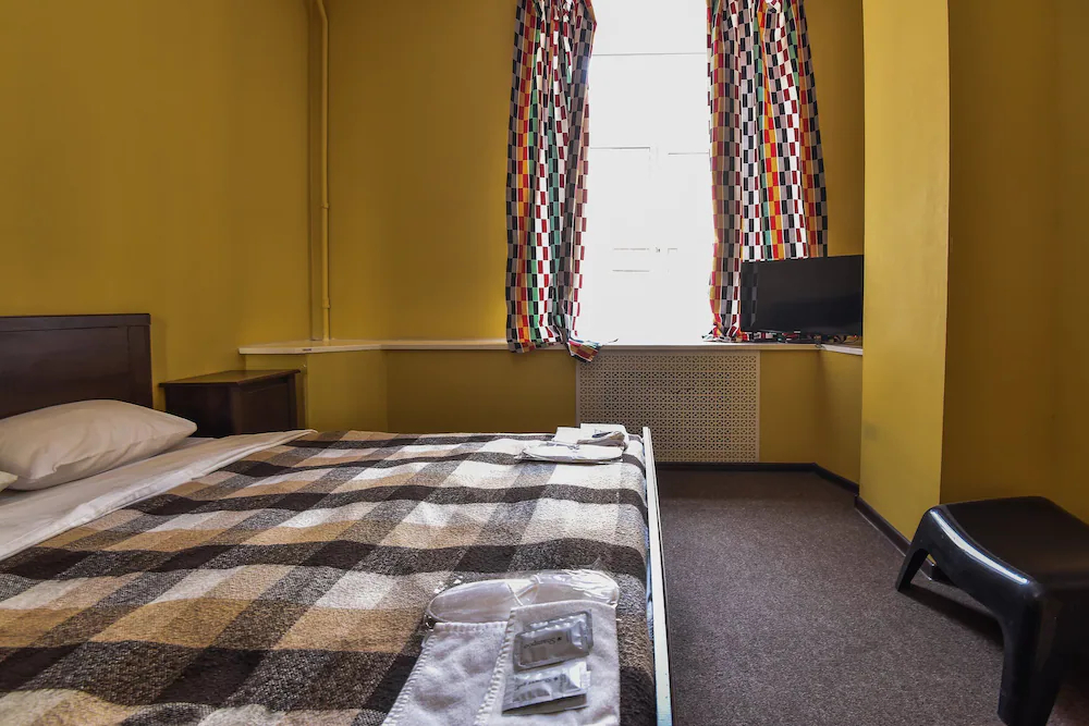 Art Mir Na Nevskom Hostel