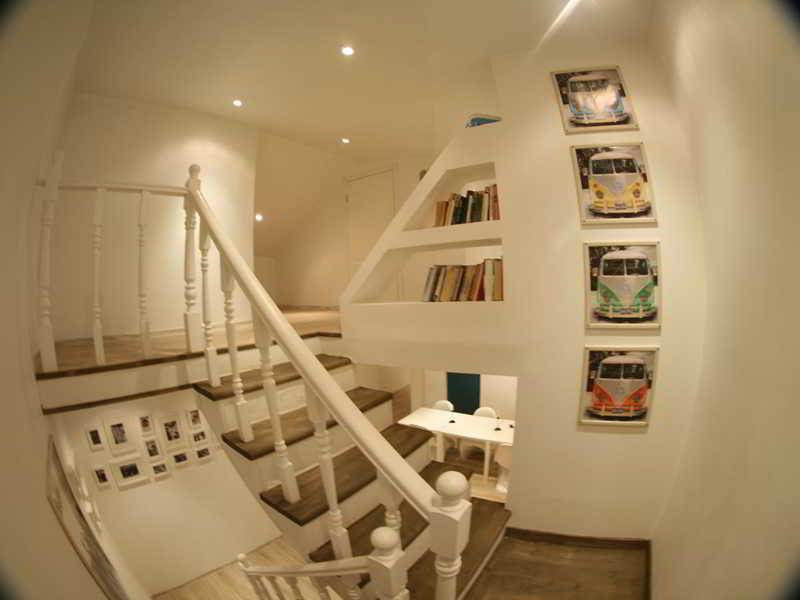 Baby Lemonade Hostel