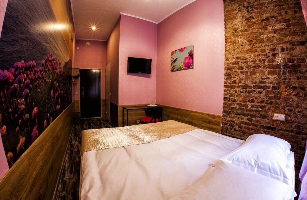 Bonjour Hotel